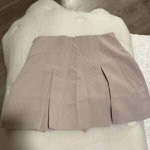 Abercrombie & Fitch Beige Pleated Skort